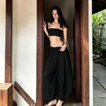 Two-Piece Sets 7132 Strapless Crop Top and Balloon-Leg Pants Set